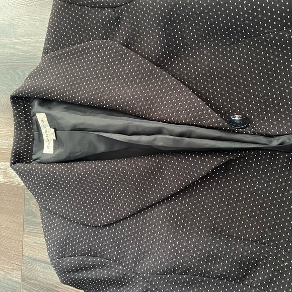 Evan Picone polk-a-dot blazer, black and white, versatile, lightweight. - Picture 2 of 3